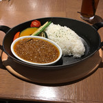 Famudainingusakuranoki - キーマカレー ホールスパイスの使い方が独特だ。