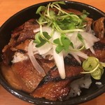 ベルサイユの豚 - THE★ジューシー豚丼850円、スープ、サラダ、
            ドリンク付き！