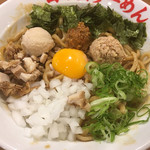 日の出らーめん - ガッツ麺。まぜそばに似ているものの非なる味。780円