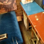 醤油屋本店・別館 おとん食堂 - 不思議な席だ？