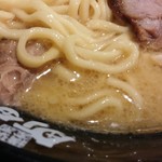 横浜家系ラーメン 駒大商店 - スープ拡大