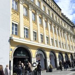 Café-Bistro Dallmayr - 重厚な外観