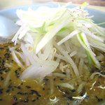 くるまやラーメン - ネギとモヤシがプチそびえ