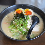 長浜ラーメン小太郎 - 料理写真:野菜たっぷりラーメン