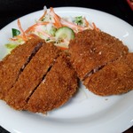 こく一番 ラーメン みどりや - お肉屋さんのミンチカツです。