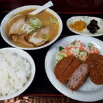 こく一番 ラーメン みどりや - これがこのお店のミンチカツ定食(750円)です。