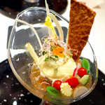 レストラン 間 - 風味豊かなじゃがいものアイスクリームと、コンソメのジュレ。見た目だけでなく、味がぼやけていない