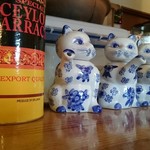 猫の醤油差し？