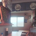 みね家 - 店内