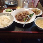 和幸 - 豚肉玉ねぎのショウガ炒め定食(650円)