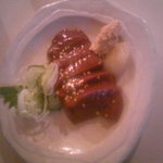 杉田もつ肉店 - 極厚鉄板レバ刺し