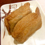 Tsuruhashian - 「いなり寿司」(2個で120円)。おにぎり各種も同じ値段(1個)。