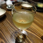 どでん舌 - 途中から白ワインにしました