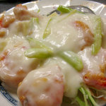 マーボー飯店 - エビマヨ。マヨネーズというより酸味のある特製ソースという感じ。もちろん海老プリッ♪