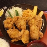ふじやからあげ - 唐揚げ定食（チーズ・大・アップ）