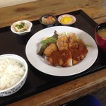 Yuushin - とんかつ定食(^^♪