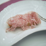 ペレグリーノ - ヴェネト州のソップレッサというサラミ、下にはリグーリア産フォカッチャ