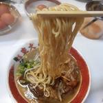 ラーメン東大 - 麺リフトアップ