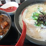 茉莉花 - 博多とんこつラーメン＋カレー丼