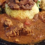 SPICY CURRY 魯珈 - ろかプレート（チキンカレー選択）
