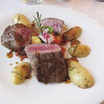 Seehotel Grüner Baum - 料理写真:牛ロースト