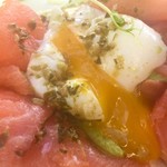 Hideout at the Laylow - 白いな