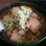 よしの屋 - 野菜たっぷりの野菜チャーシュー麺。