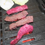 焼肉ノ志志 - 焼きます！