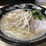 ラーメン玄人 - とんこつラーメン　500円