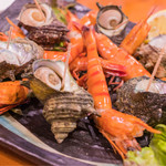 ひぜん酔亀 - 大ぶりの海老焼きとサザエの壷焼き、美味しかった！