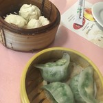 Happy Days Seafood Restaurant - ニラと海老　そしてチャーシュマン