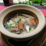 ドゥワンチャン - 「豚挽肉と豆腐と春雨スープ」。トムヤムクンも選べます。