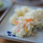 宝来家 - 咬[口留]吧（じやがたら）サラド