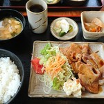 Mun Saruto - 生姜焼き定食