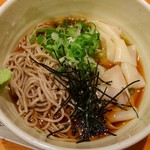おぎ野 - 相コロ。きしめんと蕎麦。汁はきしコロ