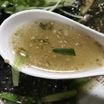 喜久屋 - 【2017.5.18】ブラックラーメンの塩ベースのスープ。
