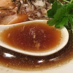 ビアビア - 煮干ラーメンのスープ