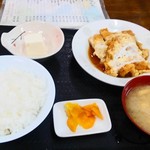 えびす食堂 - カツ煮定食550円