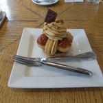 パティスリー・パリセヴェイユ - サントノーレ・キャラメル（620円）税込