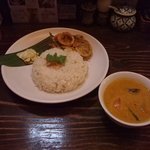 シャム - イスラムカレーとタイのおかず