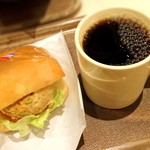 FORESTY cafe - 豆腐野菜フォカッチャサンド ＆ ブレンド(L)