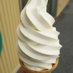 ヤツレン ソフトクリーム売店