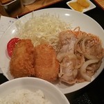 飲食笑商何屋ねこ膳 - コロッケと生姜焼きの定食＠730円