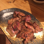 旬鮮酒場 NOBU - レバー 塩。串より食べやすい。焼き加減も絶妙！