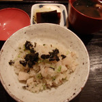 虎白 - 相変わらずの旨さの御飯。蕗の薹のかおりがふわん～♡