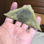 Idutsu Yatsuhashi Hompo - 抹茶を練り込んだ生地と小豆あん、美味い（╹◡╹）