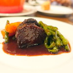 コム・ア・ラ・メゾン - 牛ホホ肉の赤ワイン煮込み3,400円+税+、シェア後