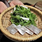 あさば - 田芹・山独活・わらび・太刀魚　吸鍋