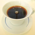 レストランひらまつ レゼルヴ - 特別ランチ<平日限定> 1980円 のコーヒー