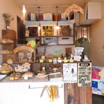 67665361 - 店内模様